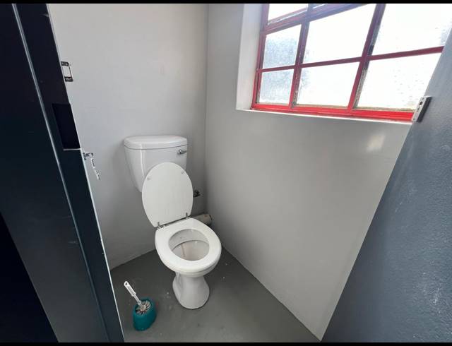 771M² WAREHOUSE TO LET IN STRIJDOMPARK